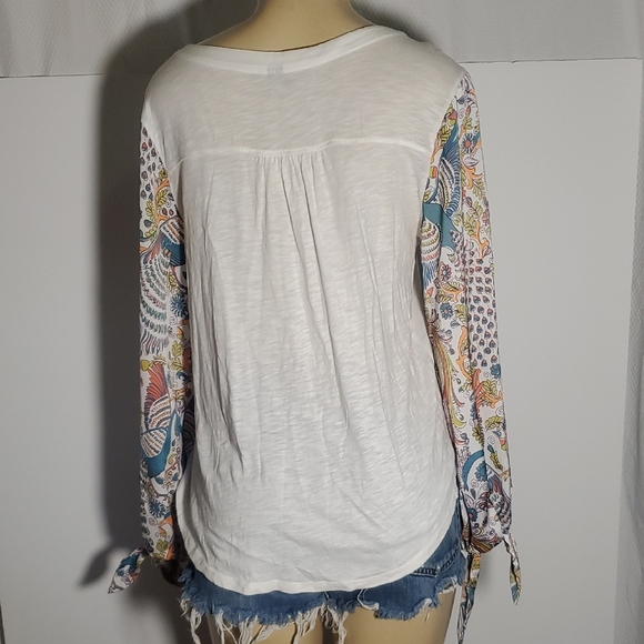 Anthropologie Maybelle Tied-sleeve top Paisley Sleeve Size M - Picture 8 of 15